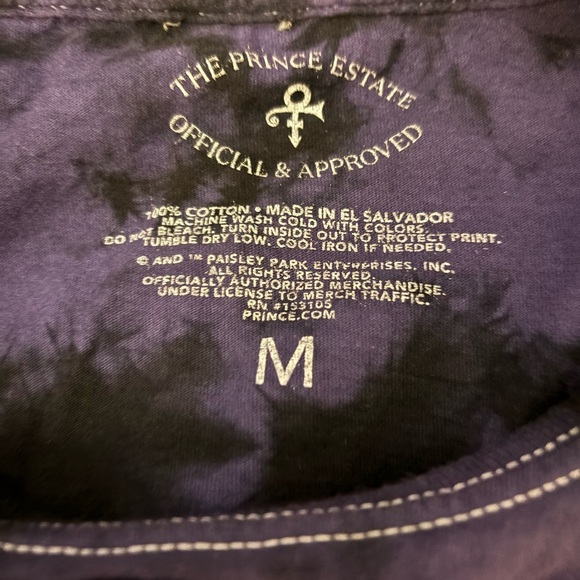 Rare and new Purple Rain Graphic T-Shirt - Picture 6 of 6